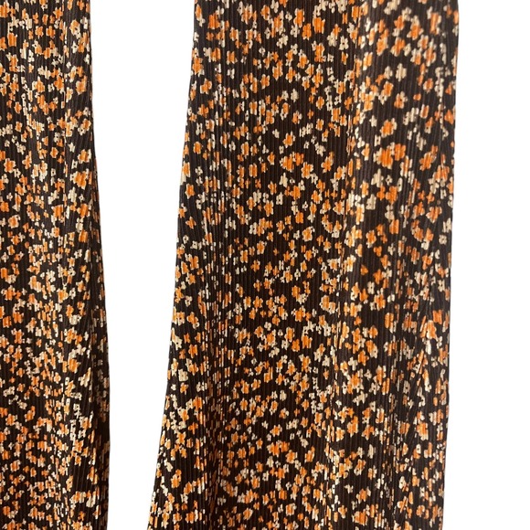 NWT Topshop crinkle brown, orange, cream floral pull on flare pants - Picture 6 of 8